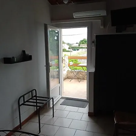 אורחן Le H De *